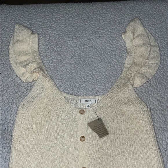Mine Ivory Button-Front Ruffle Top - Picture 4 of 6